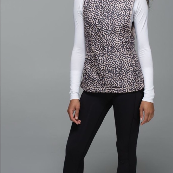 Lululemon Pack-It Vest - Picture 1 of 9